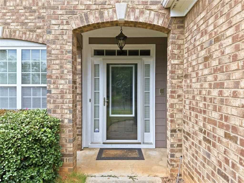 2196 Kingswood Dr - Photo 5 of 34