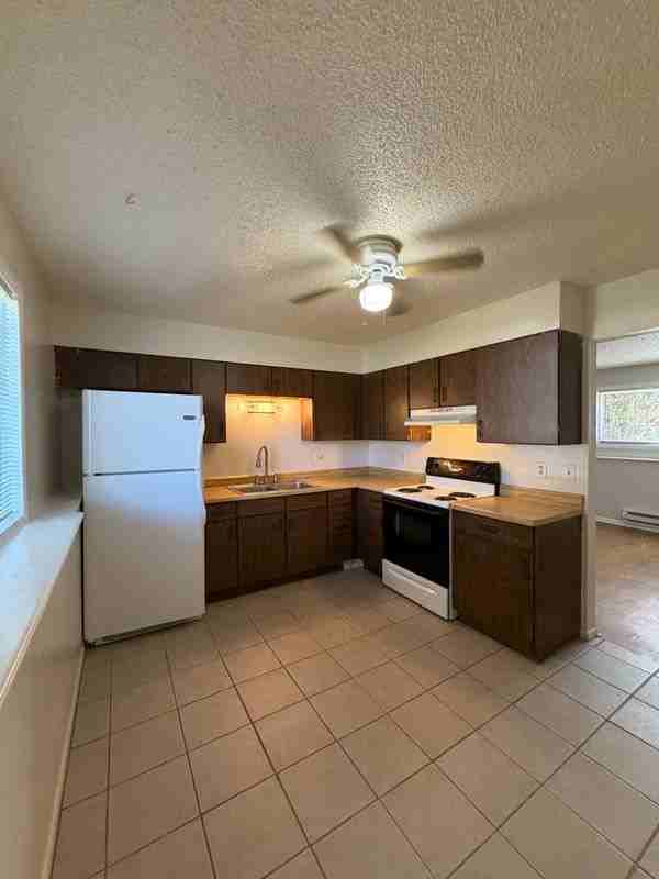 622 Aspen St ##A - Photo 7 of 15