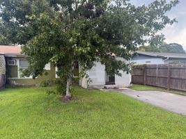 featured image of 329 Pine Ave ##C