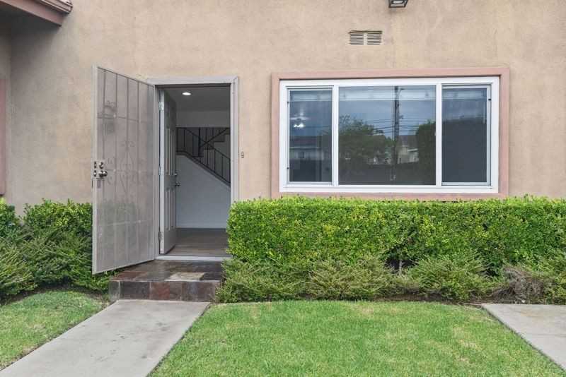 3952 W 178th St ##B - Photo 7 of 10