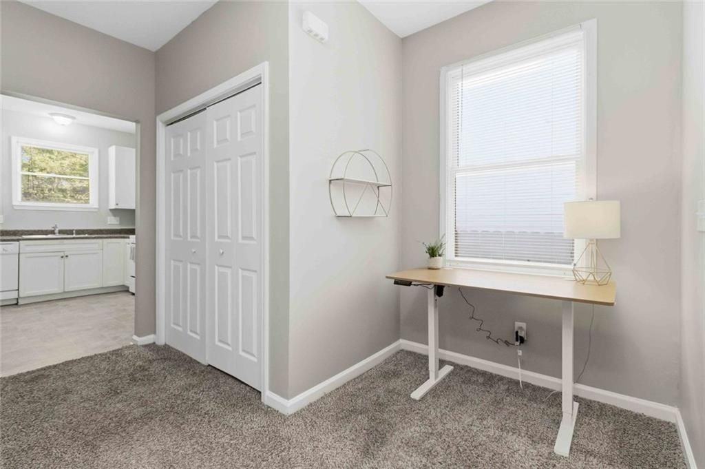 639 Ira St Sw - Photo 6 of 21
