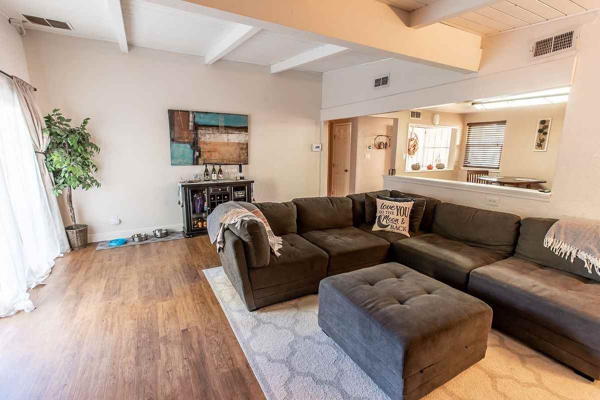 10819 Berwick Way - Photo 4 of 18