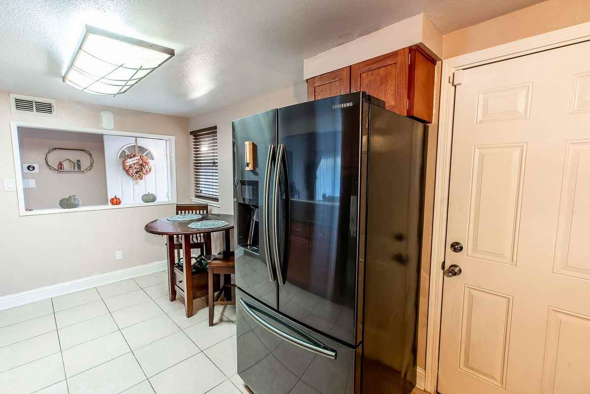 10819 Berwick Way - Photo 6 of 18