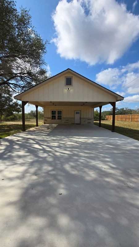 32 Trophy Ln - Photo 2 of 3