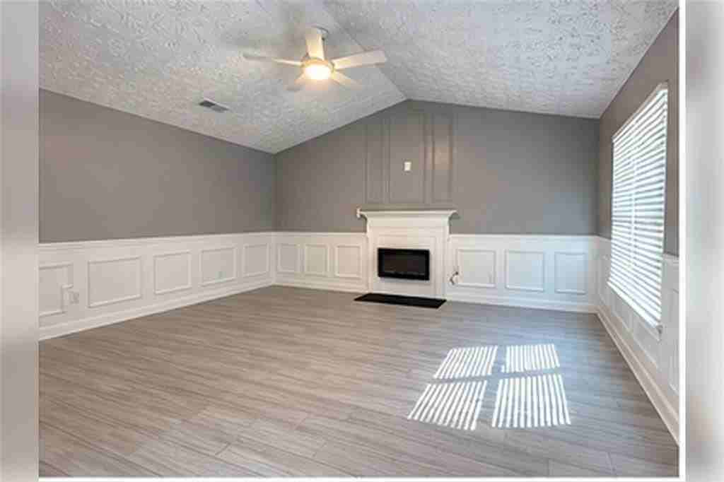 5856 Rock Rd - Photo 4 of 10