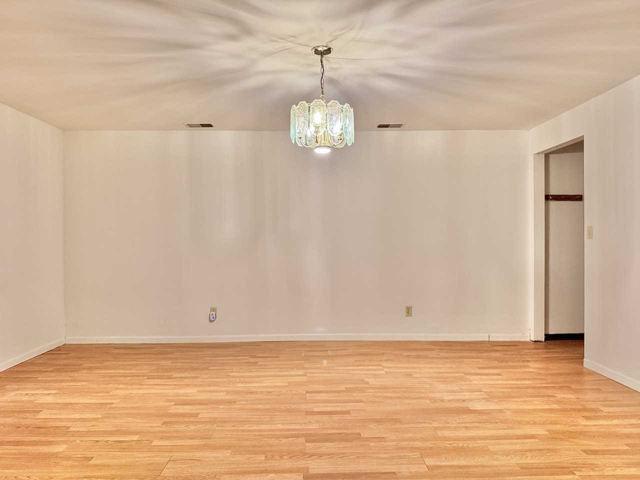 135 Pembroke Rd Sw - Photo 4 of 16
