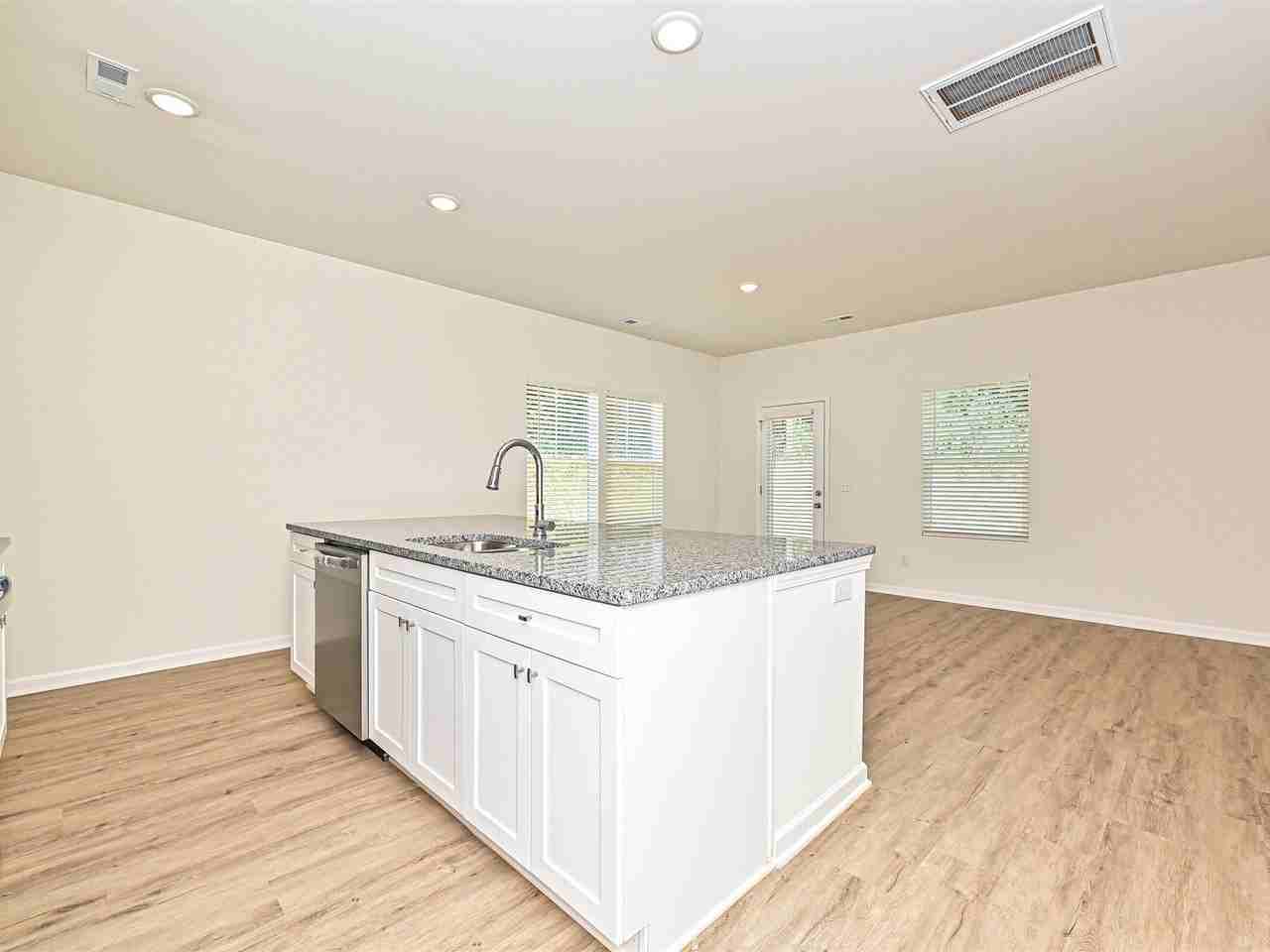 1725 E Cloaninger Ave #B - Photo 2 of 23