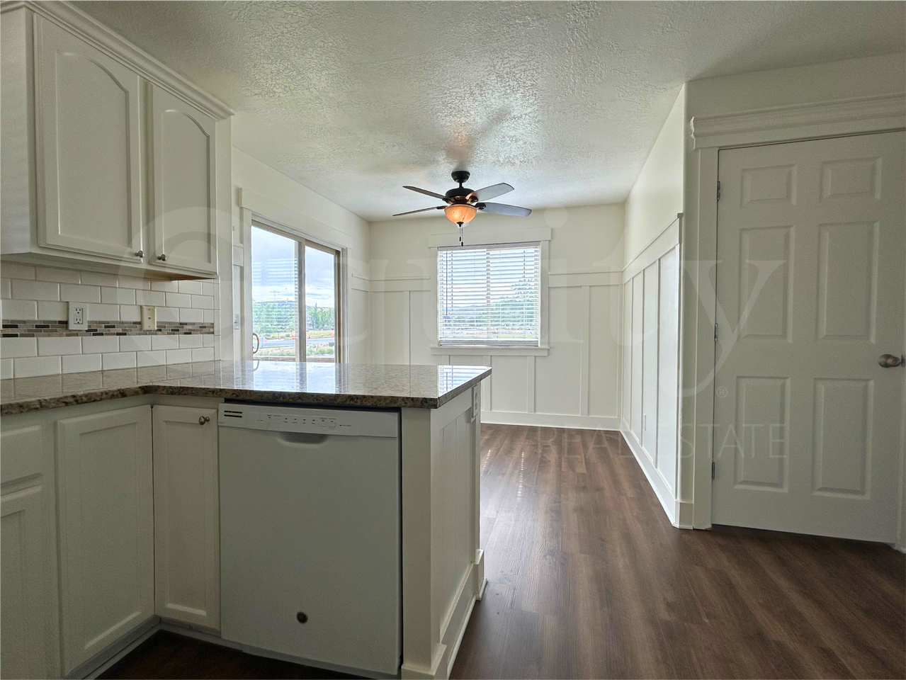 8045 N Plum Creek Dr #4 - Photo 4 of 33