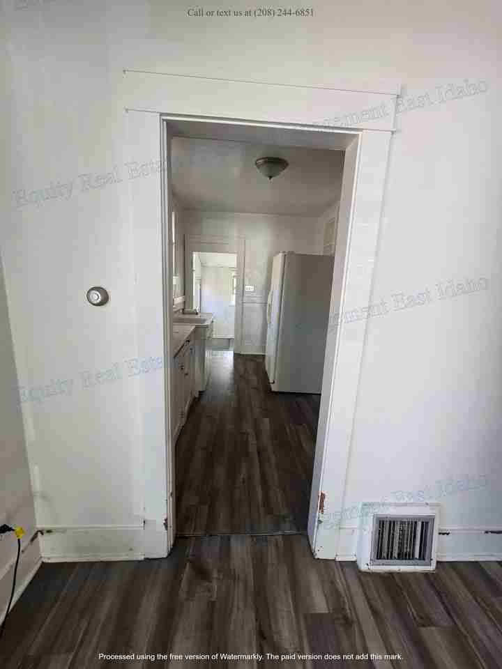 921 W Clark St #1 - Photo 2 of 40
