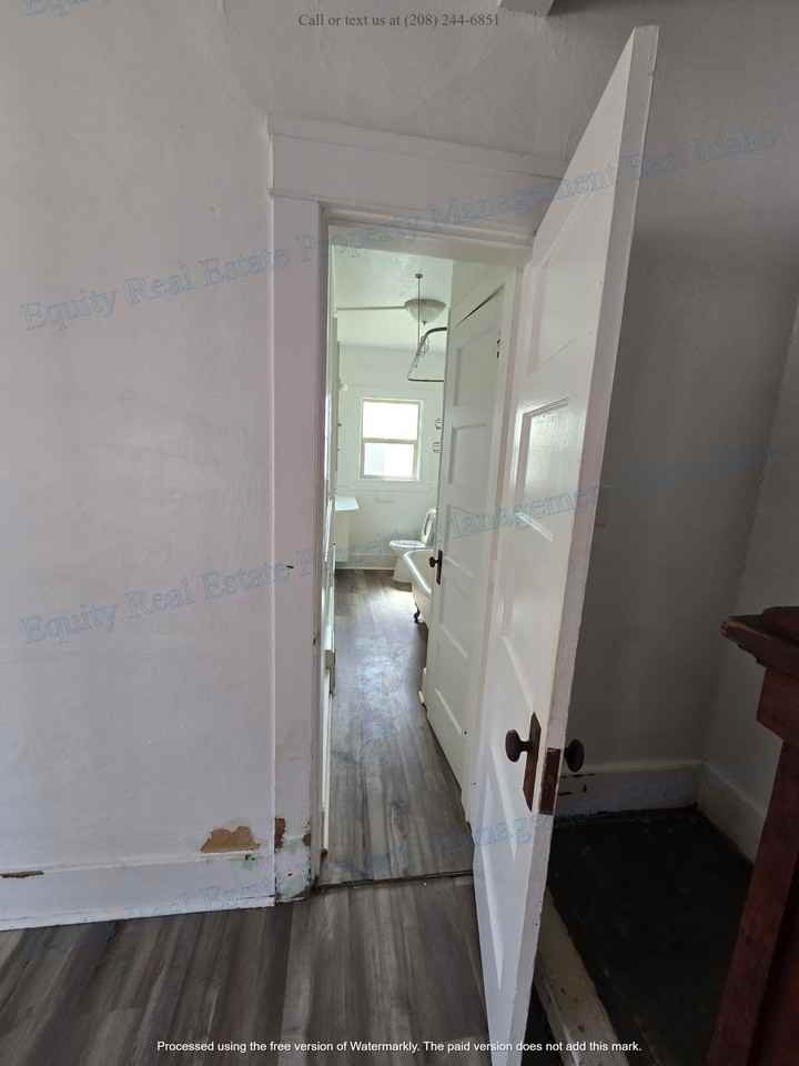 921 W Clark St #1 - Photo 2 of 40