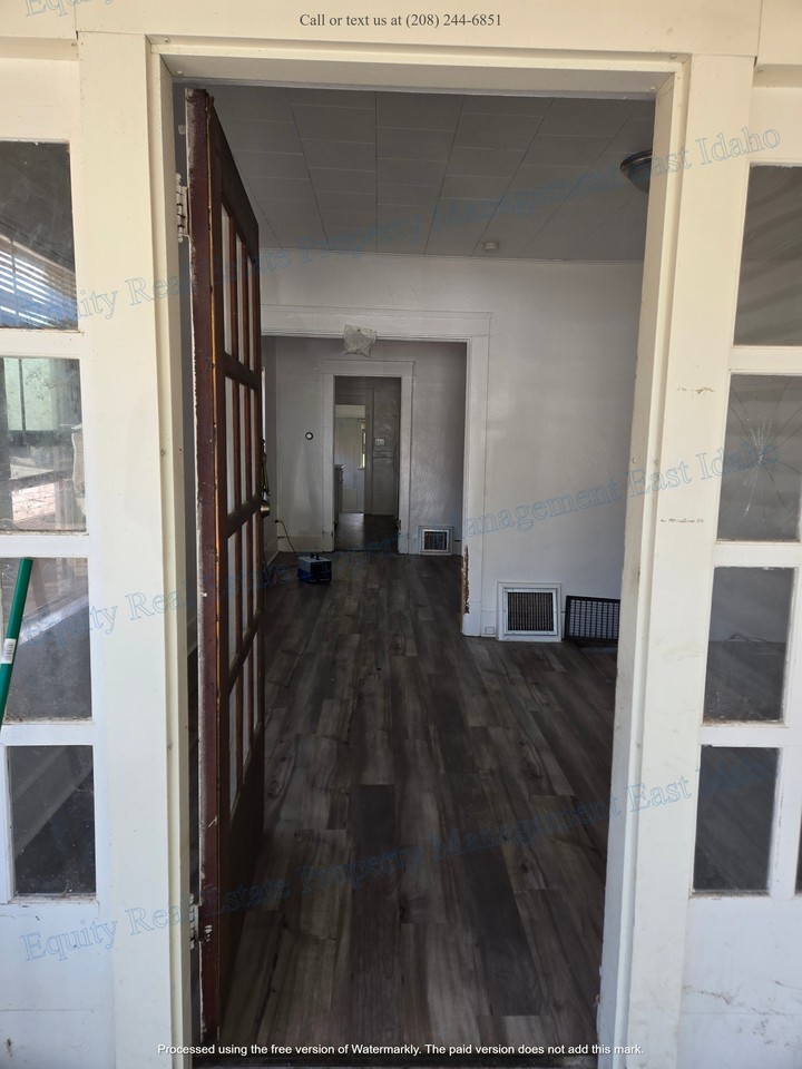 921 W Clark St #1 - Photo 3 of 40