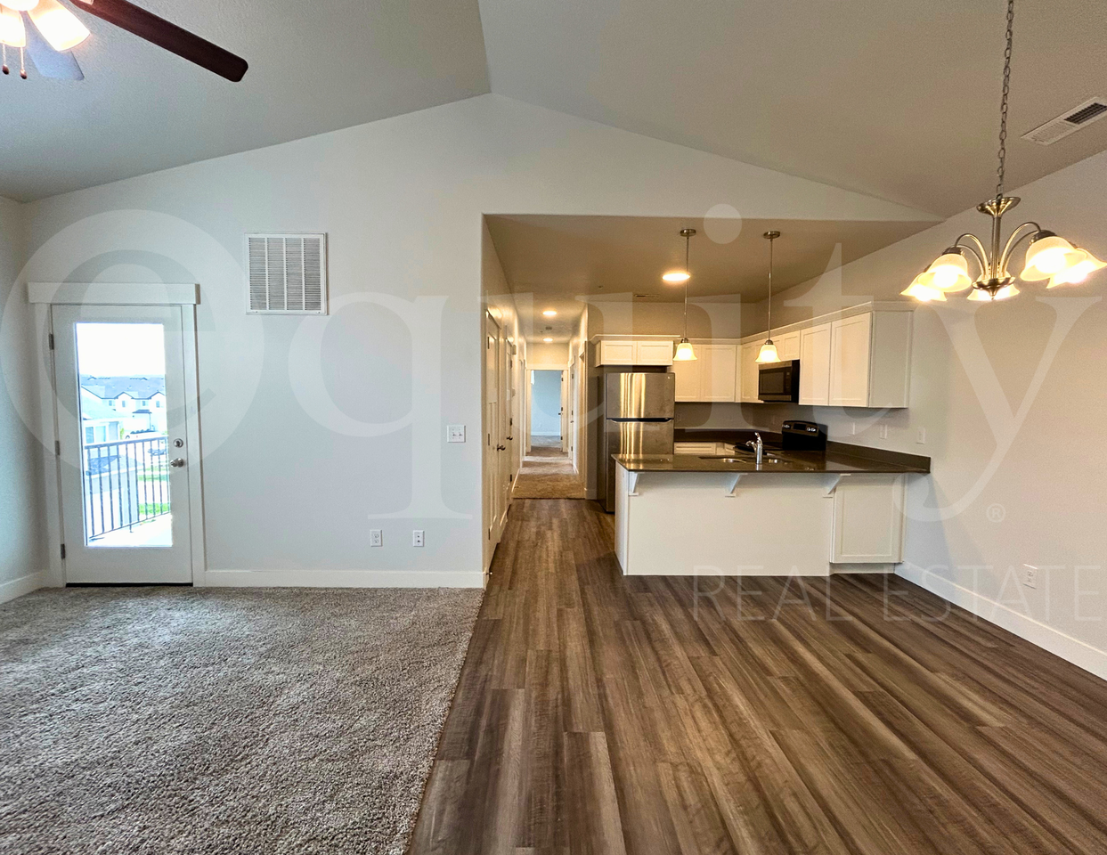 3668 Wn - Photo 3 of 24
