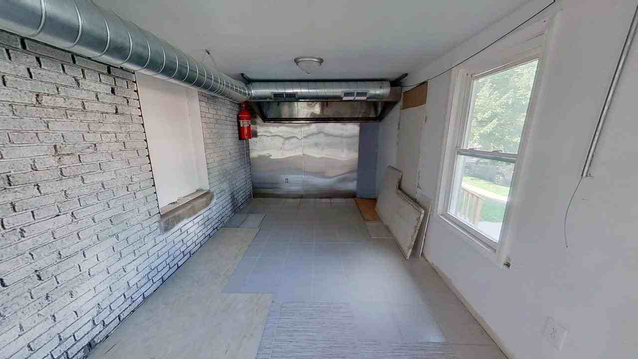 4 Ten Eyck Ave - Photo 2 of 21