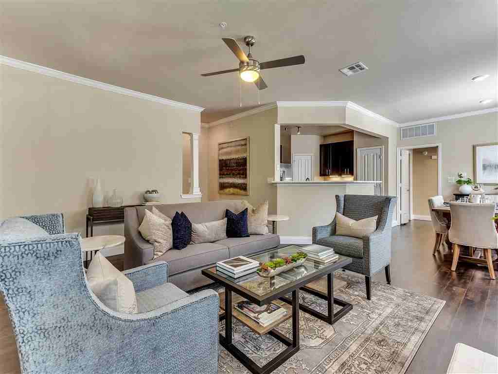 The Caruth Premier Townhome Apartments - Photo 5 of 36