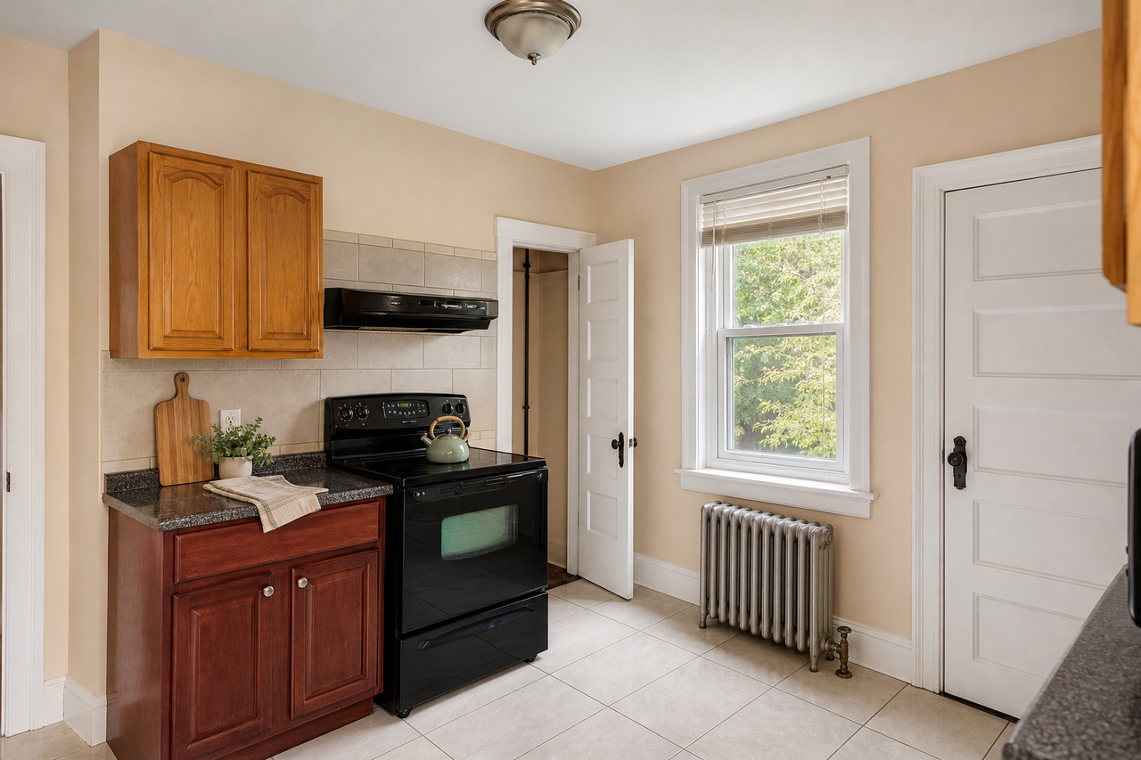 79 Baltimore St - Photo 4 of 8
