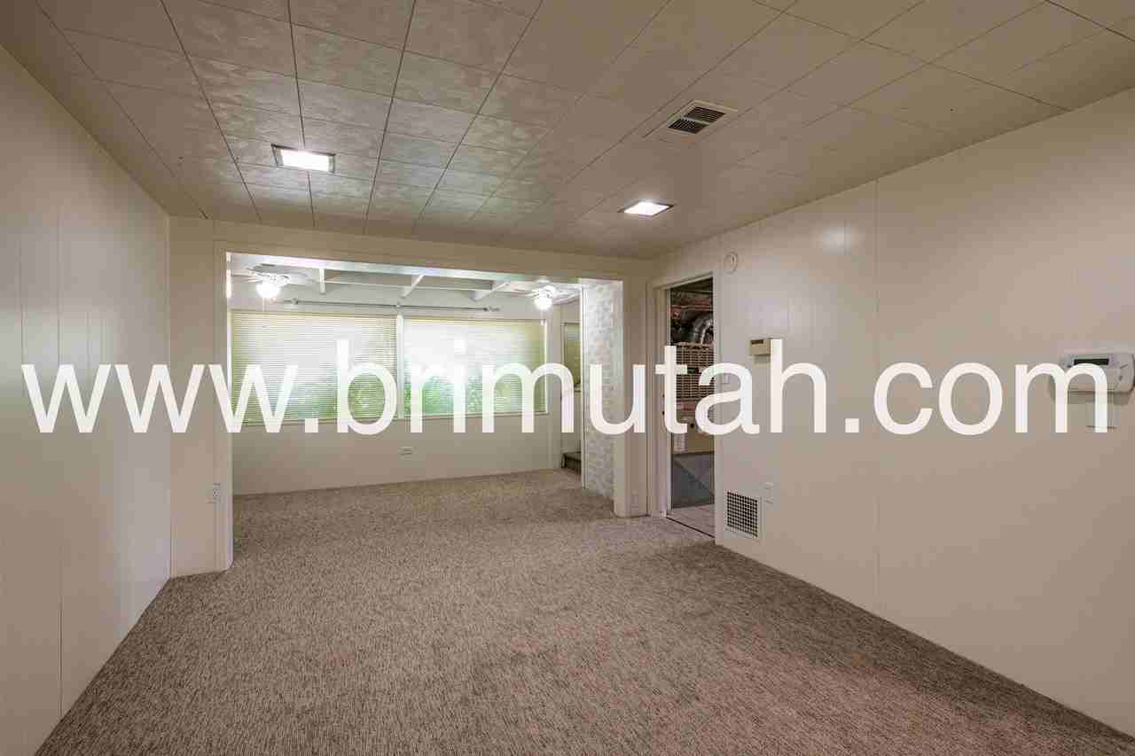 3665 S St #3665 - Photo 5 of 26