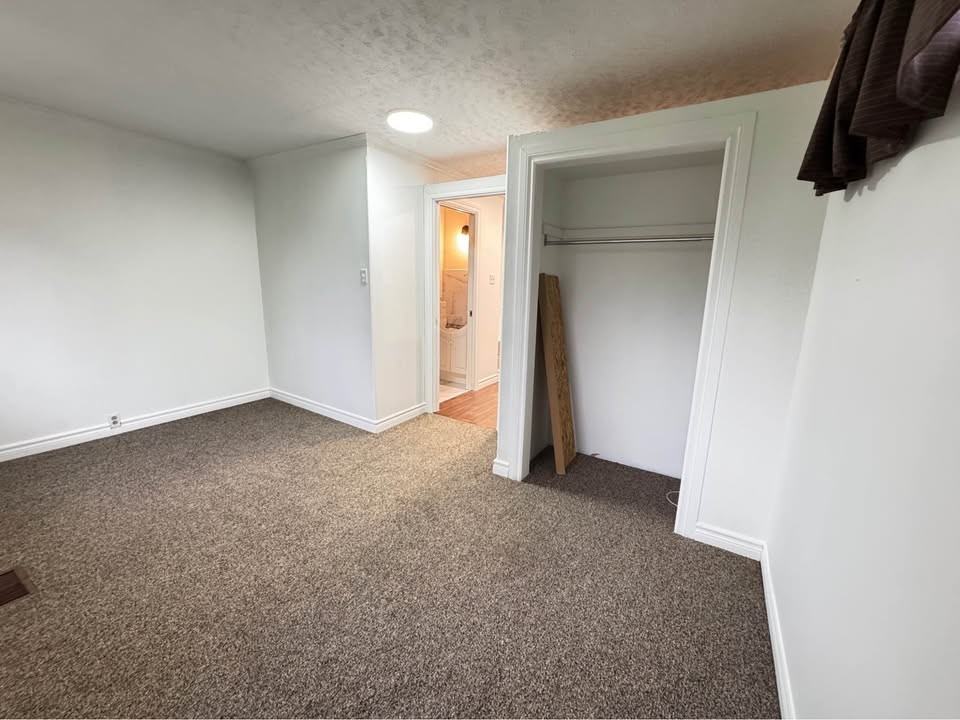 741 Trinity St - Photo 2 of 14