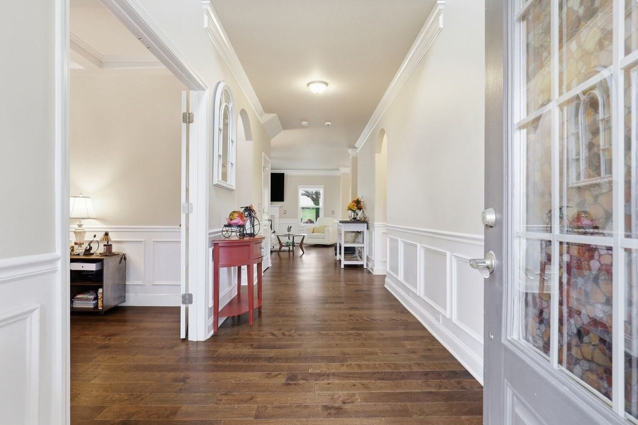 103 Jones Creek Cir - Photo 2 of 41