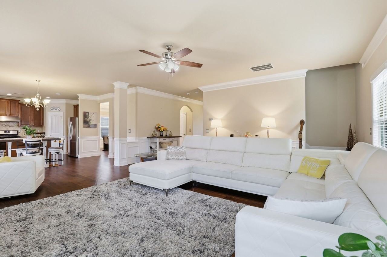 103 Jones Creek Cir - Photo 4 of 41