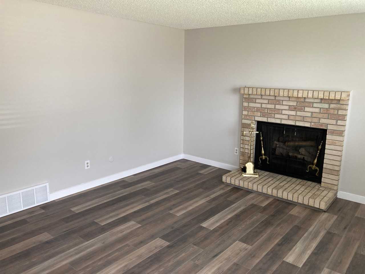 172 Olympus Cir - Photo 7 of 15