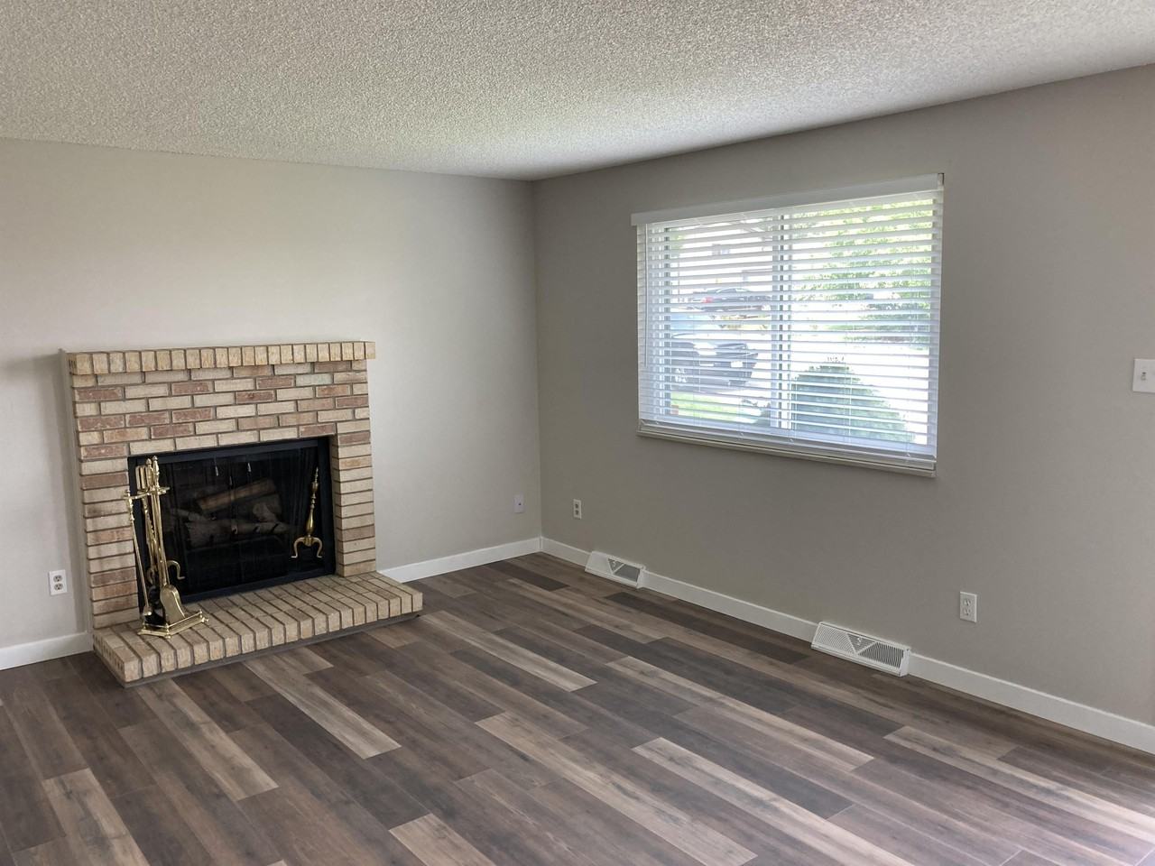 172 Olympus Cir - Photo 5 of 15