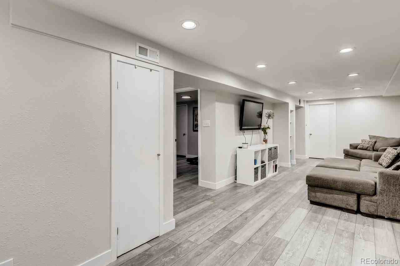 2465 S Osceola St - Photo 2 of 30