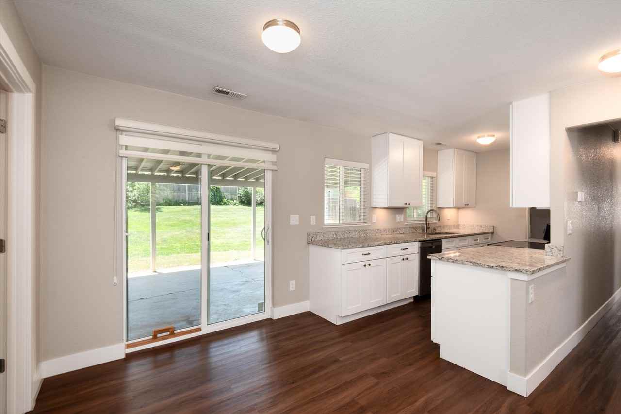 5290 Highline Pl - Photo 5 of 30