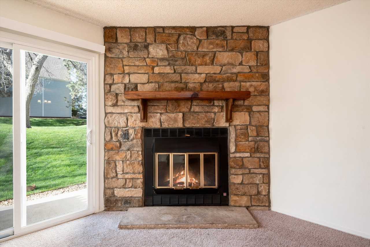 8972 W Dartmouth Pl - Photo 2 of 38