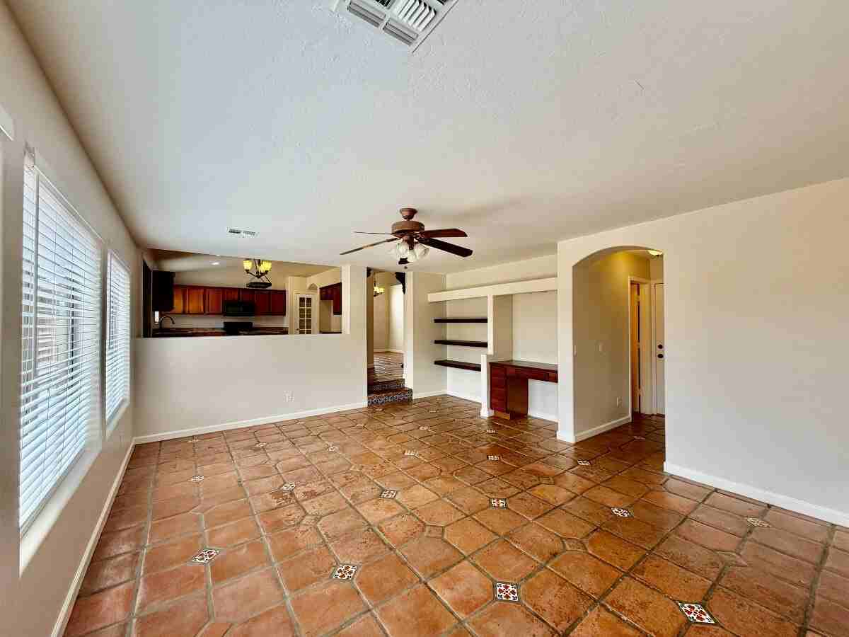 6423 W Villa Linda Dr - Photo 3 of 20