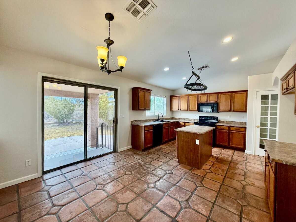 6423 W Villa Linda Dr - Photo 4 of 20