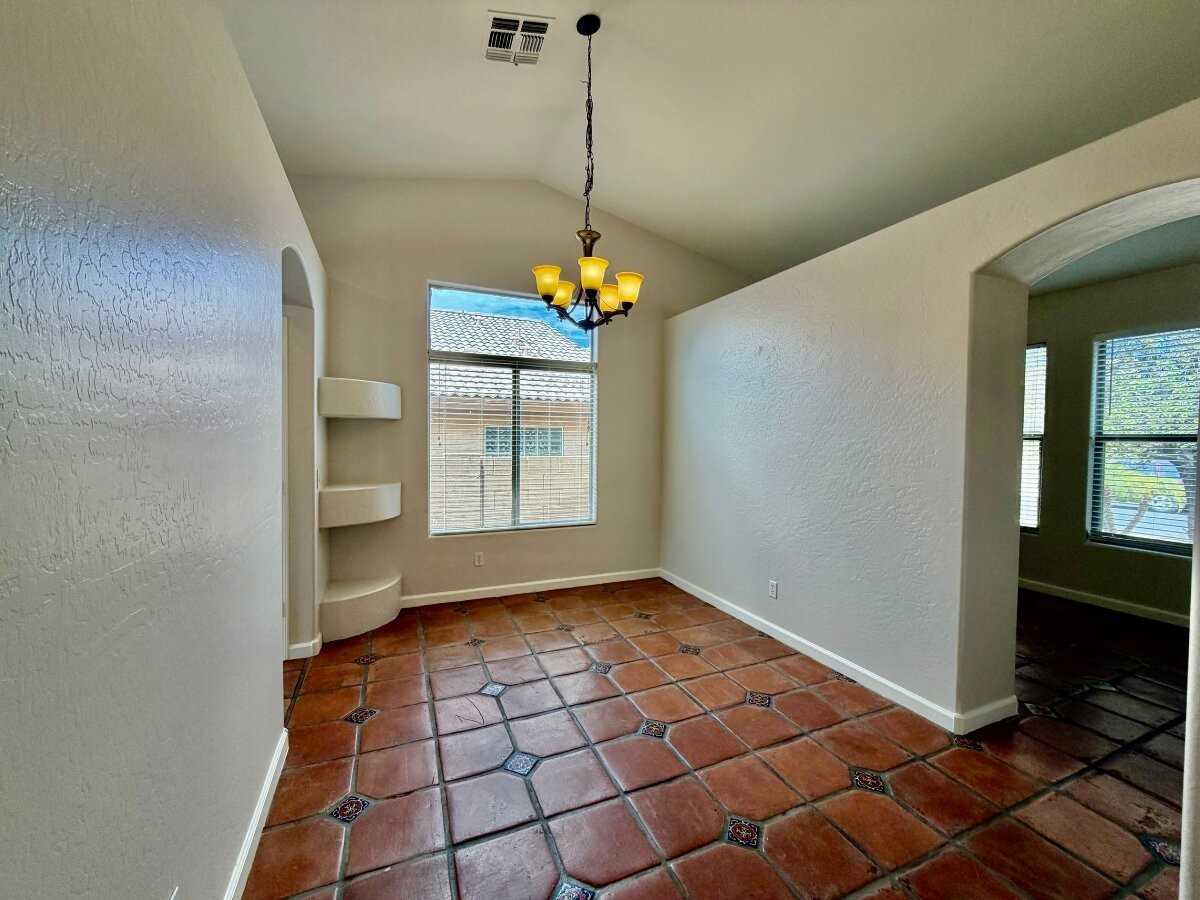 6423 W Villa Linda Dr - Photo 7 of 20