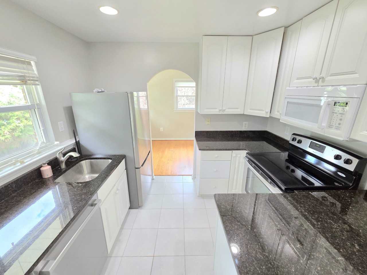 7020 Quander Rd - Photo 7 of 18