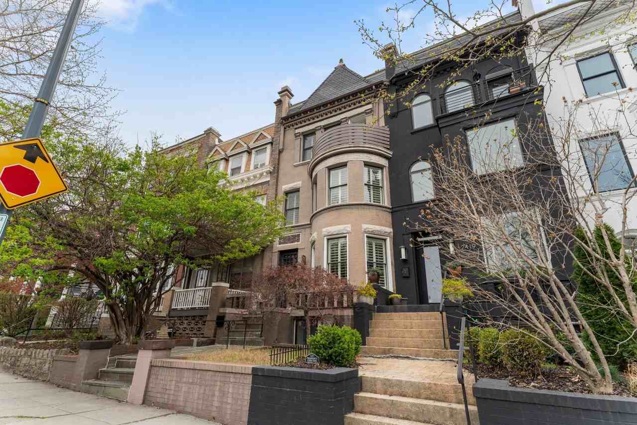 2421 1st St Nw #1 - Photo 2 of 45