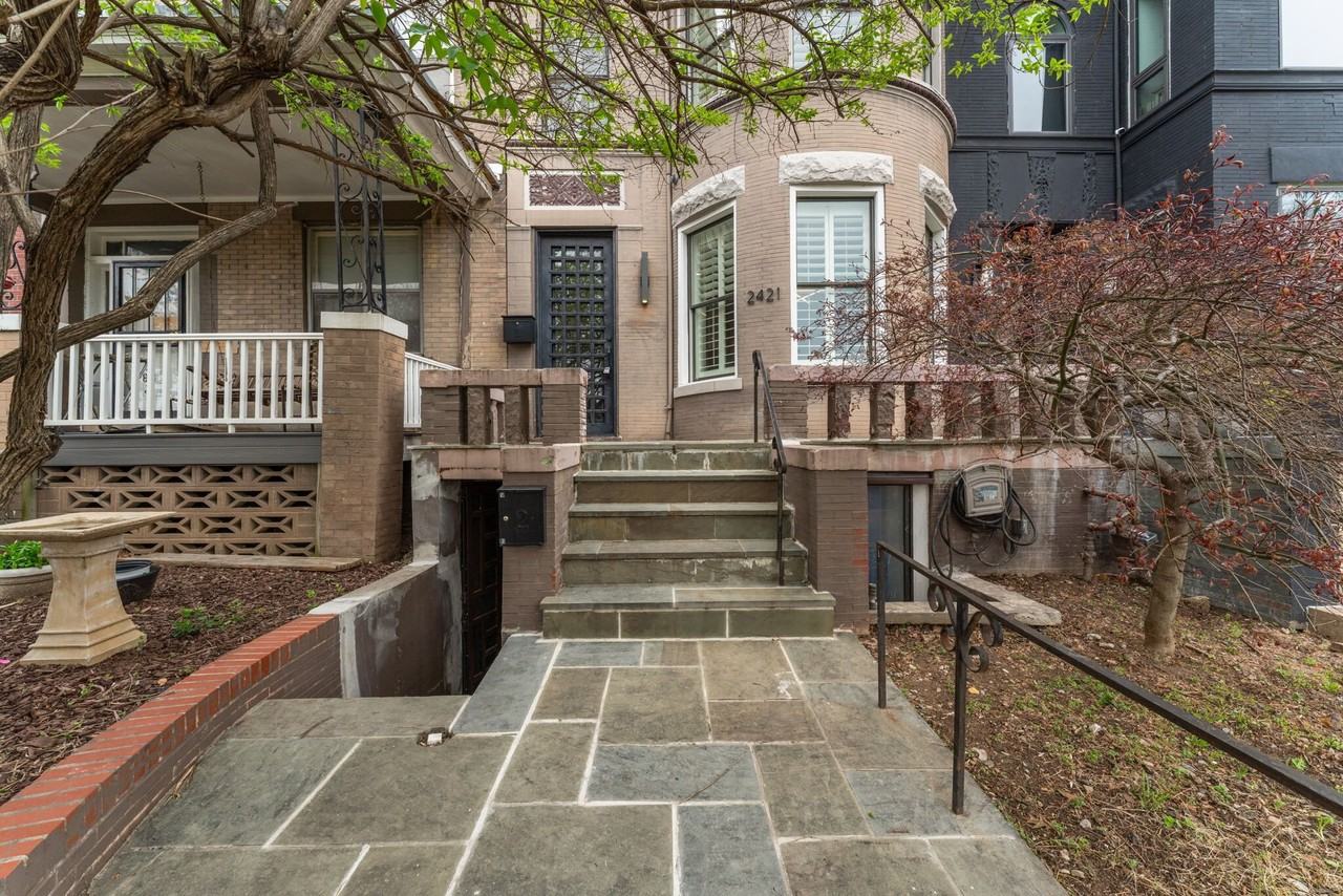 2421 1st St Nw #1 - Photo 4 of 45
