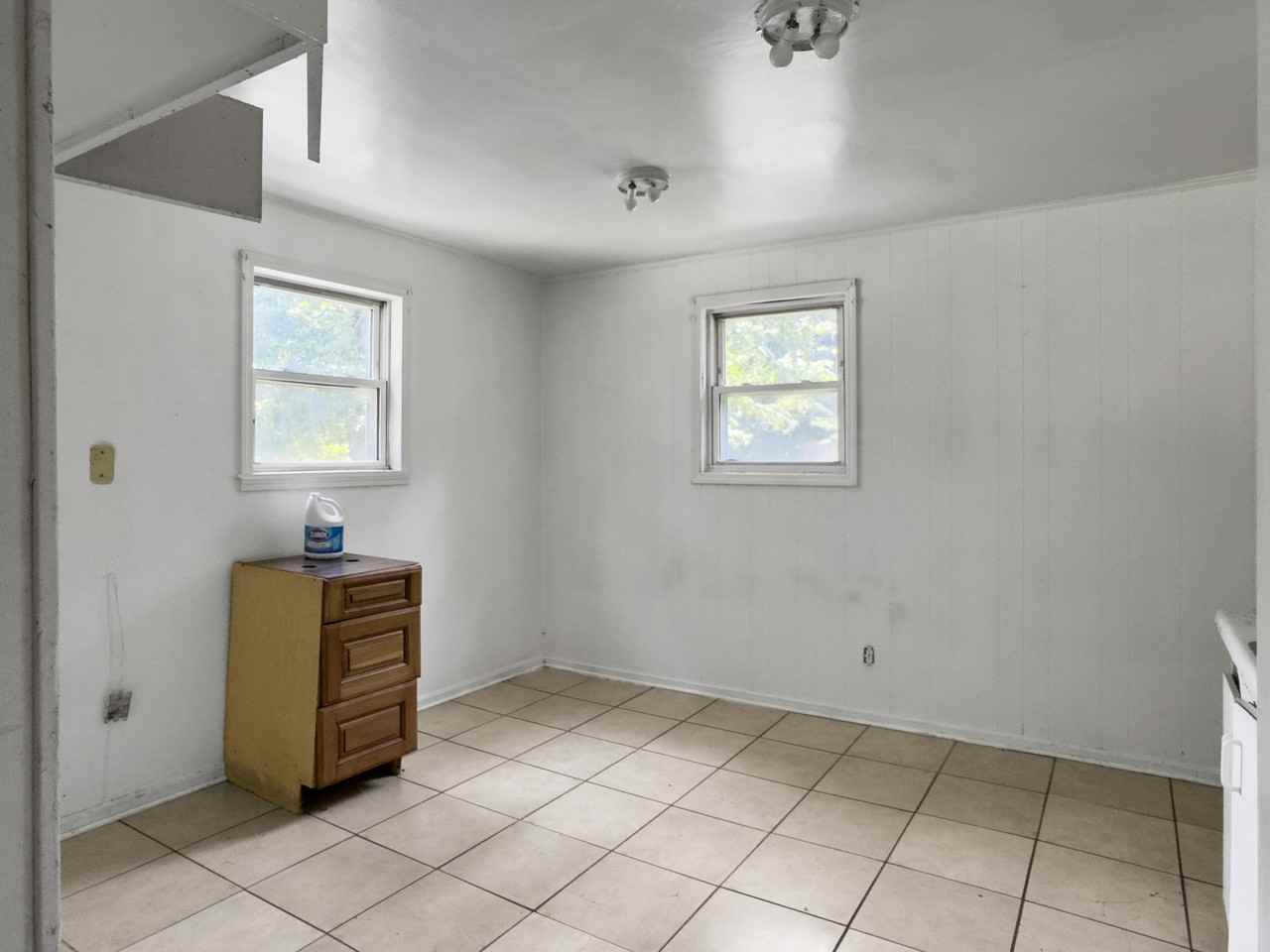 1137 Carter Rd - Photo 2 of 23