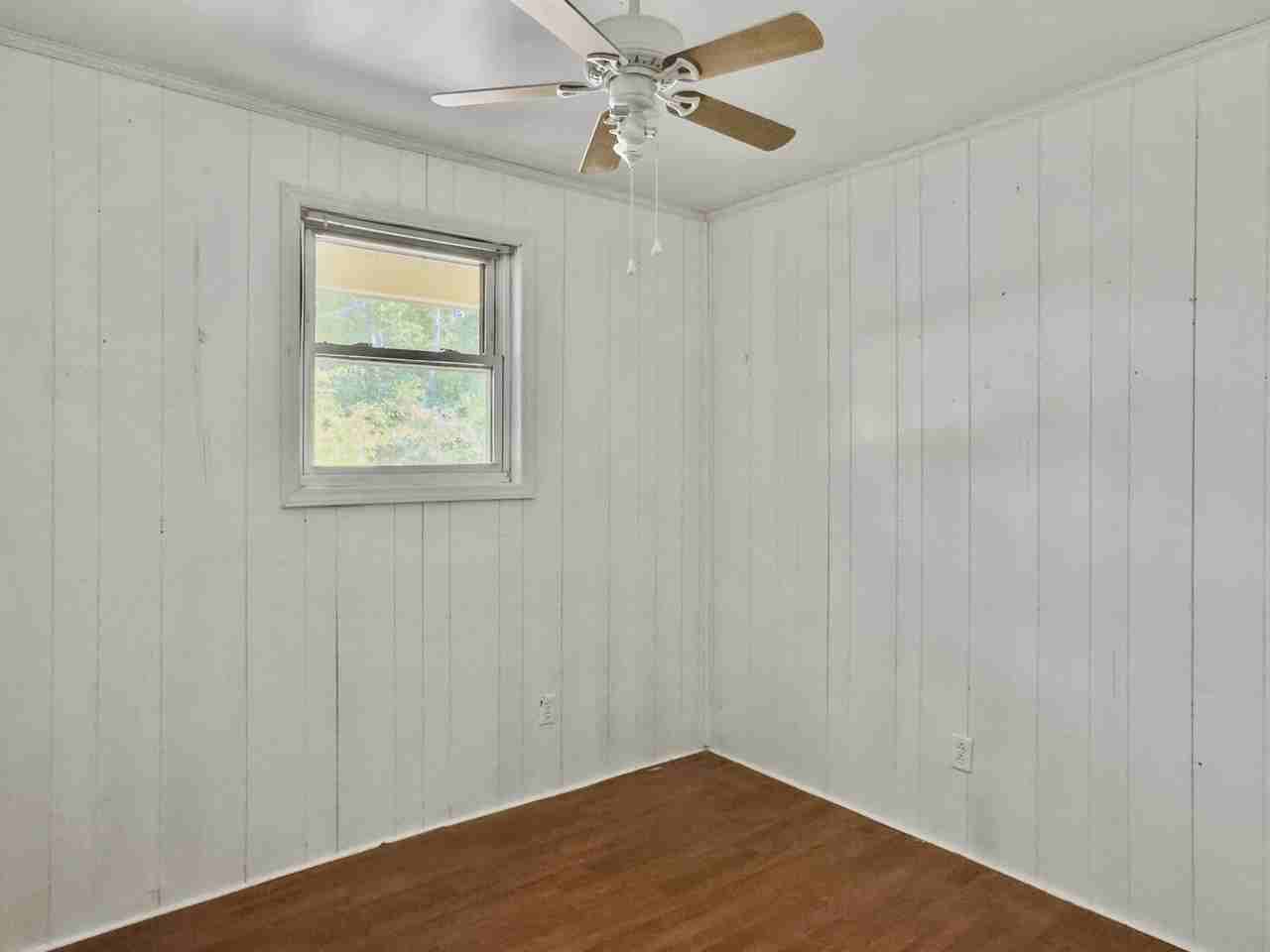 1137 Carter Rd - Photo 5 of 23