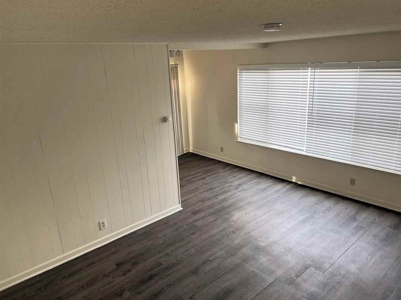 4536 Hamilton Ave #3 - Photo 4 of 12