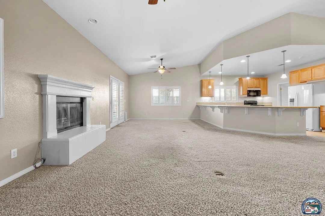 2751 Sandalwood Dr - Photo 3 of 20