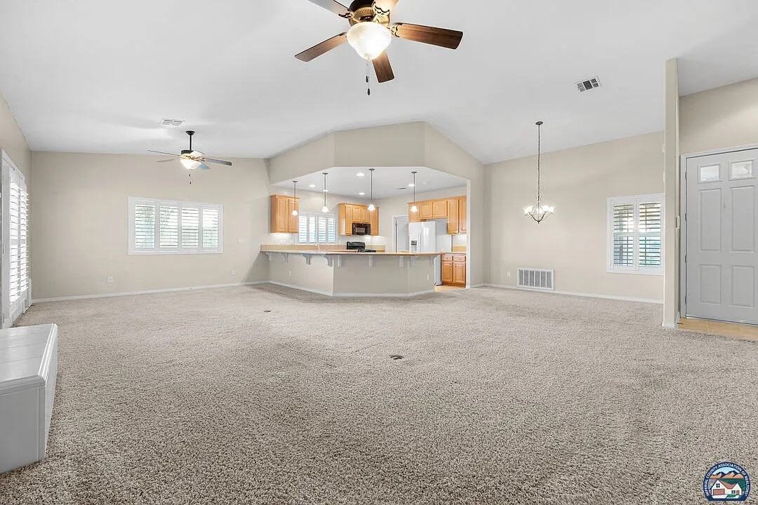 2751 Sandalwood Dr - Photo 5 of 20