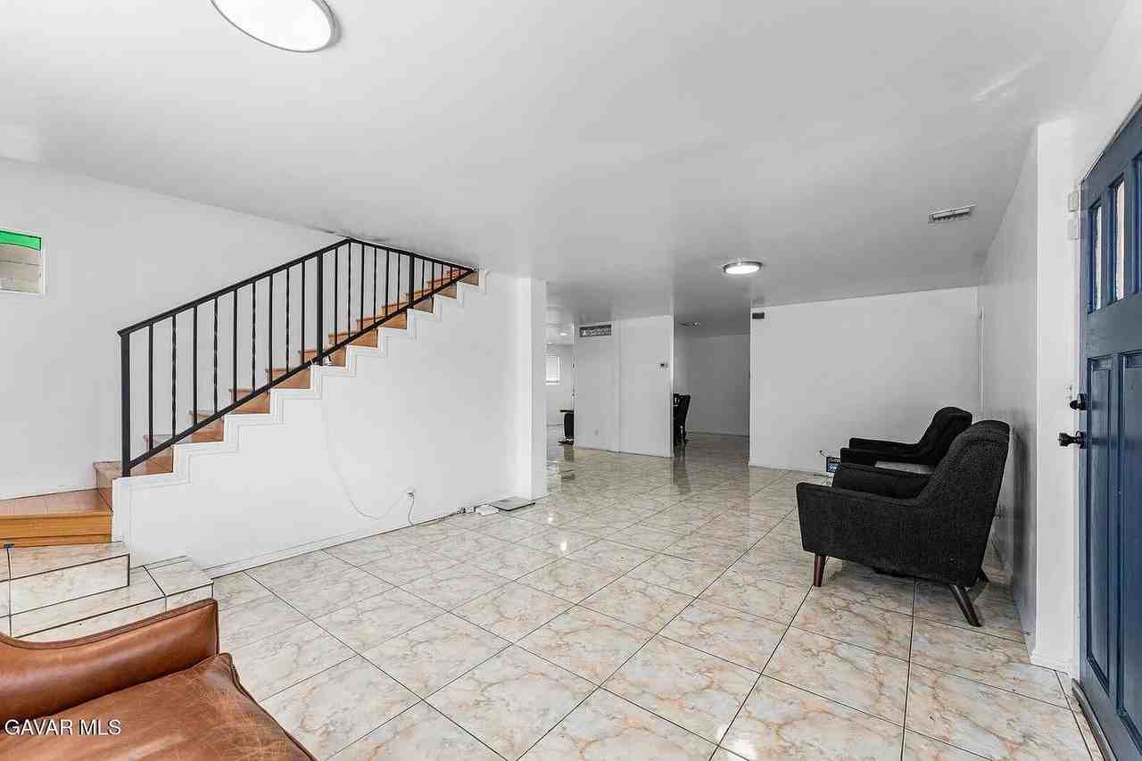 7431 Vanalden Ave - Photo 5 of 17