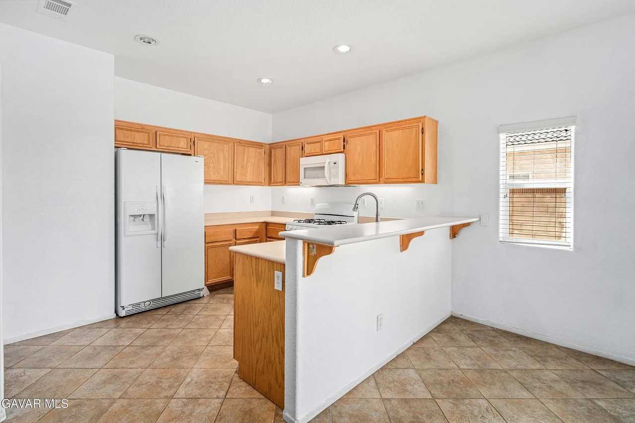 443 Corona Ct - Photo 6 of 16
