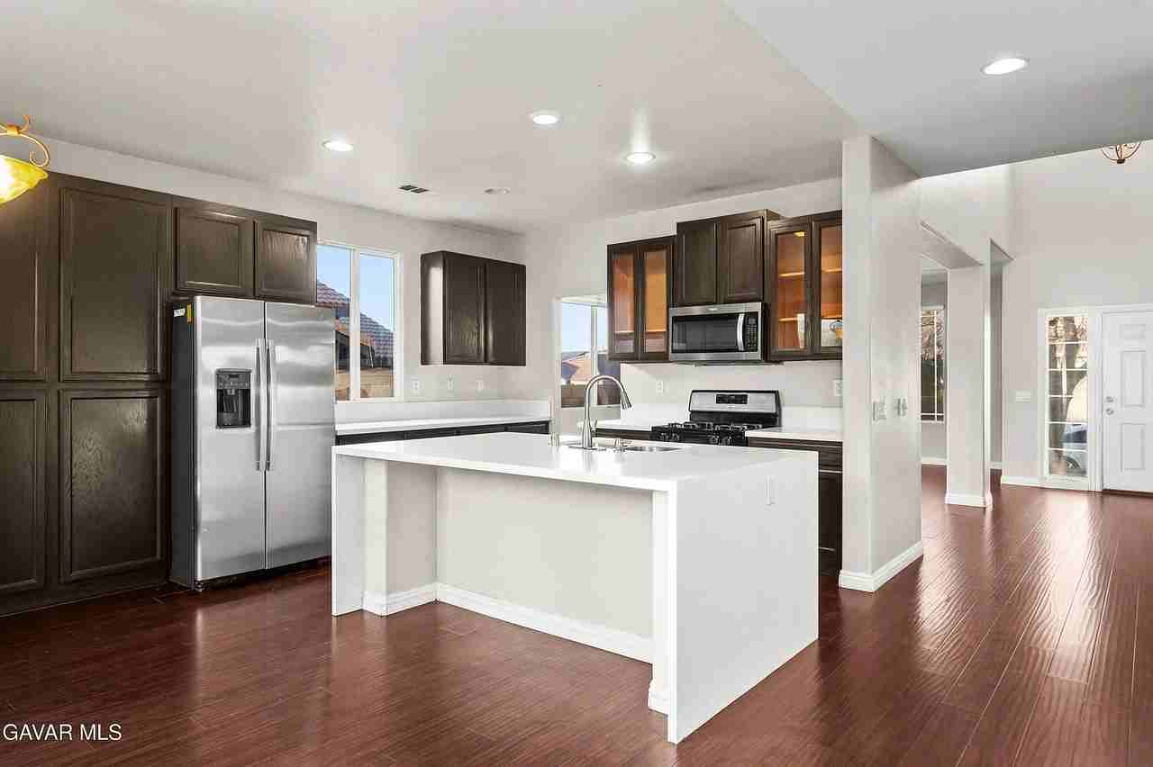 4028 Portola Dr - Photo 5 of 20