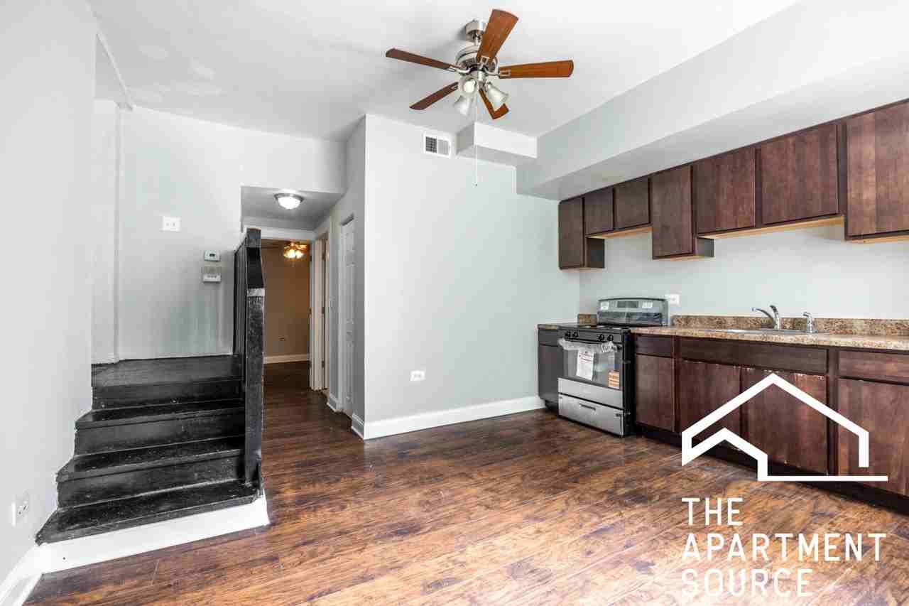 2306 W Rosemont Ave #G - Photo 3 of 11