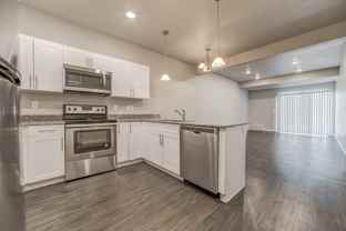 217 Ne #105 - Photo 1 of 1