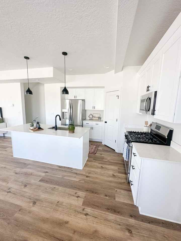 557 Wn, Salem, Ut #24 - Photo 6 of 41