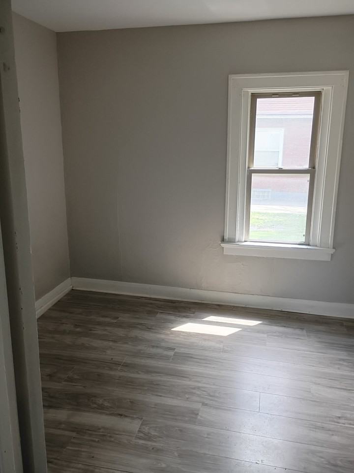 3430 Maple St #LWR - Photo 6 of 12