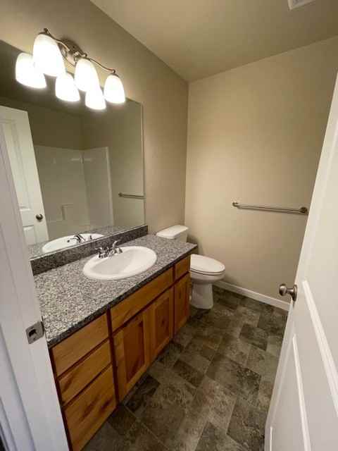 1000 Sw Oliver Pl #204 - Photo 3 of 17