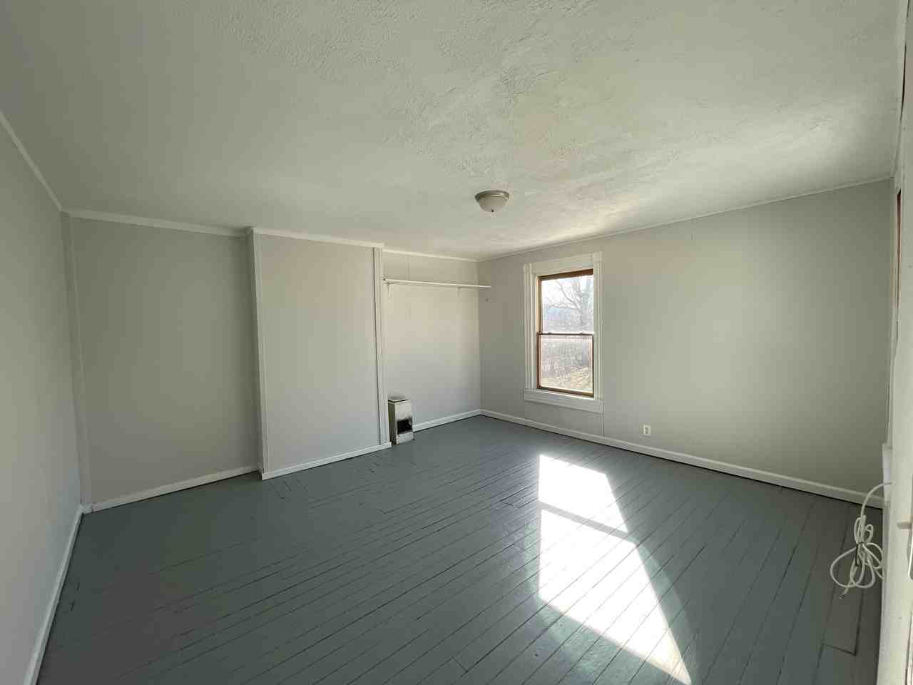 1809 Cliff St #B - Photo 4 of 8