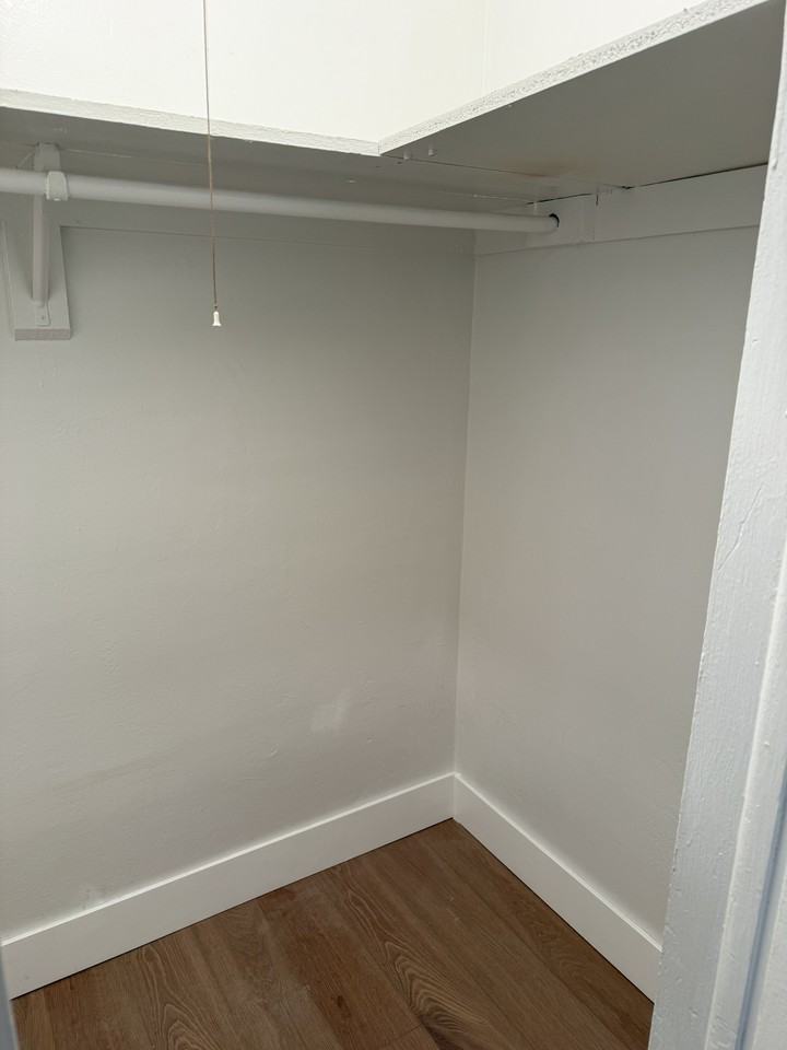 759 Ne 13th Ct #3 - Photo 6 of 8