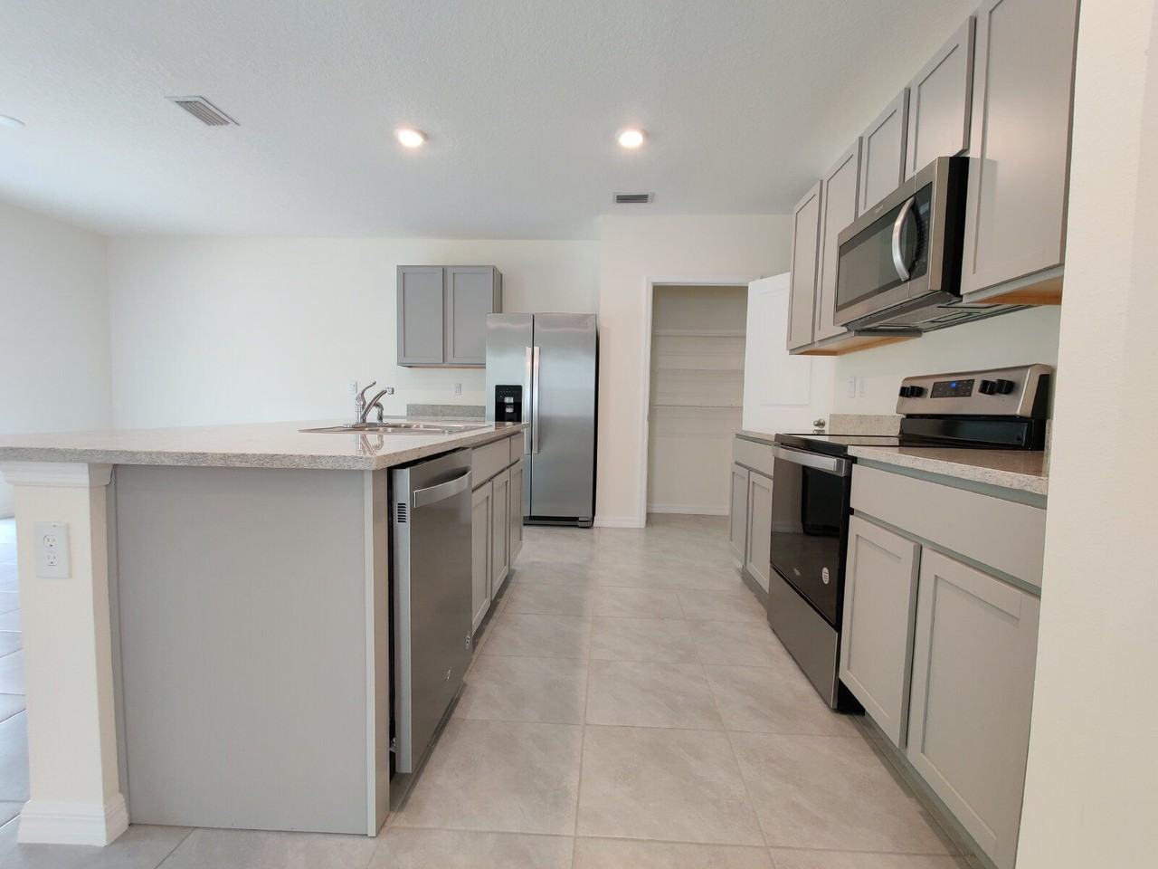 7527 Cypress Walk Dr - Photo 5 of 25